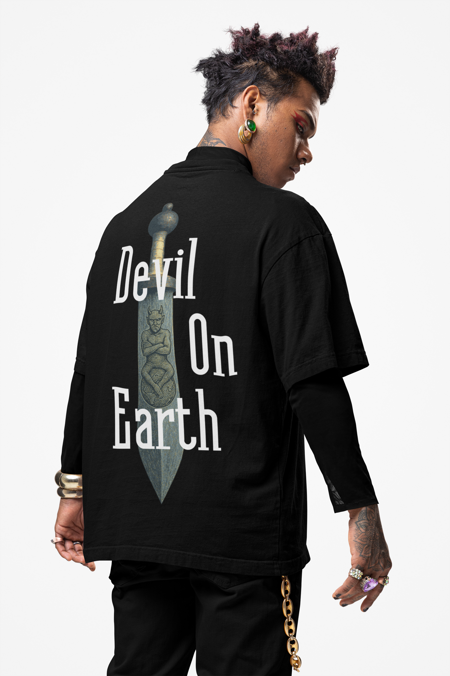 T-SHIRT OVERSIZE “DEVIL ON EARTH” – FRONT LOGO DROP