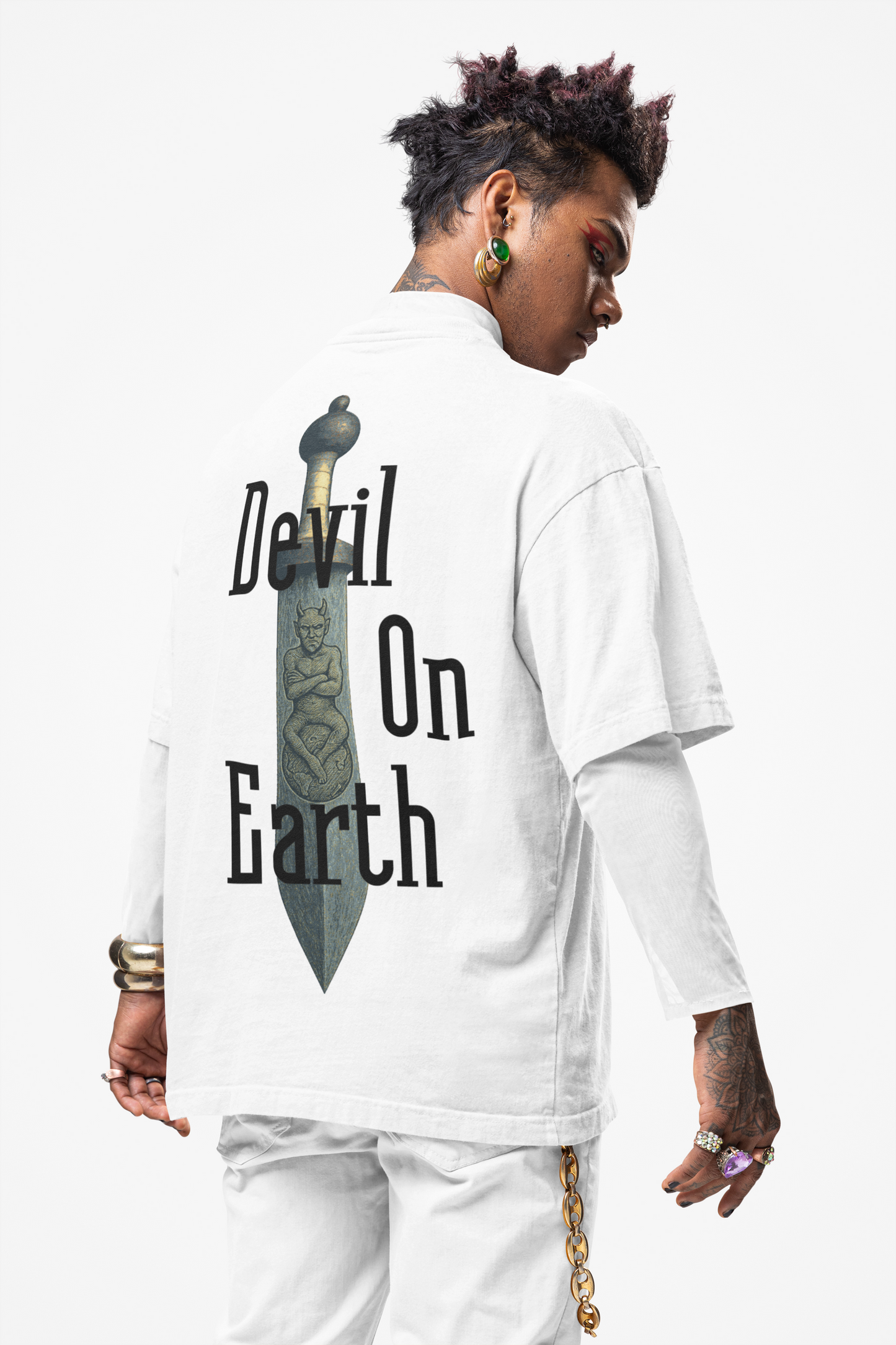 T-SHIRT OVERSIZE “DEVIL ON EARTH” – FRONT LOGO DROP