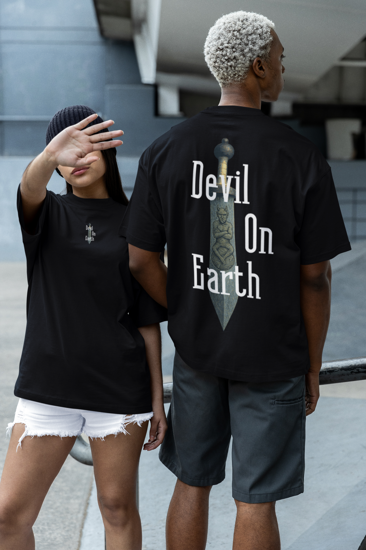T-SHIRT OVERSIZE “DEVIL ON EARTH” – FRONT LOGO DROP