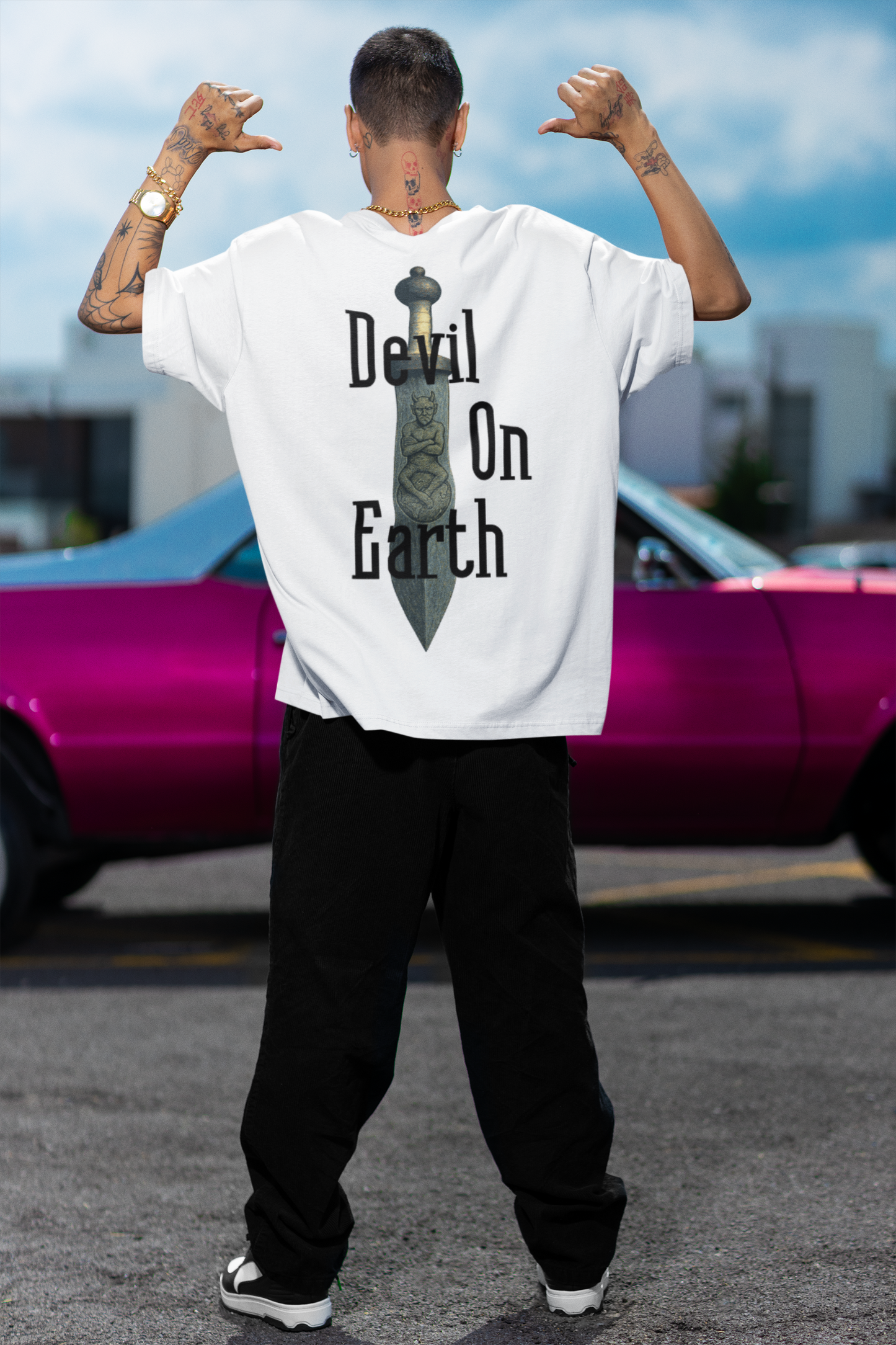 T-shirt Oversize  "Devil On Earth" Back